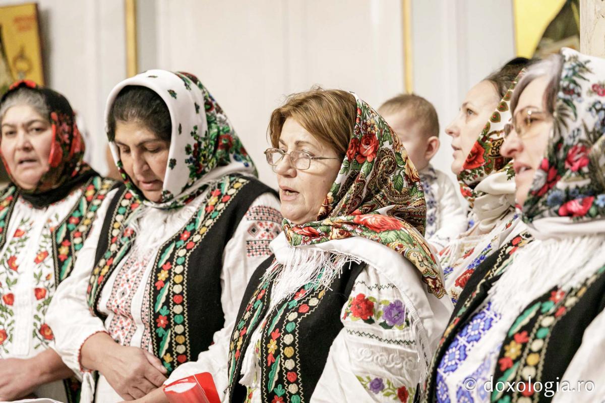 Parohia Cozmești | Colindători la Reședința Mitropolitană