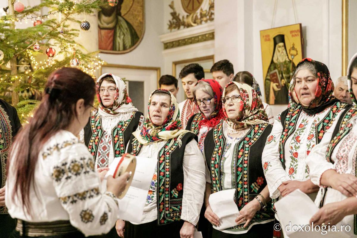 Parohia Cozmești | Colindători la Reședința Mitropolitană