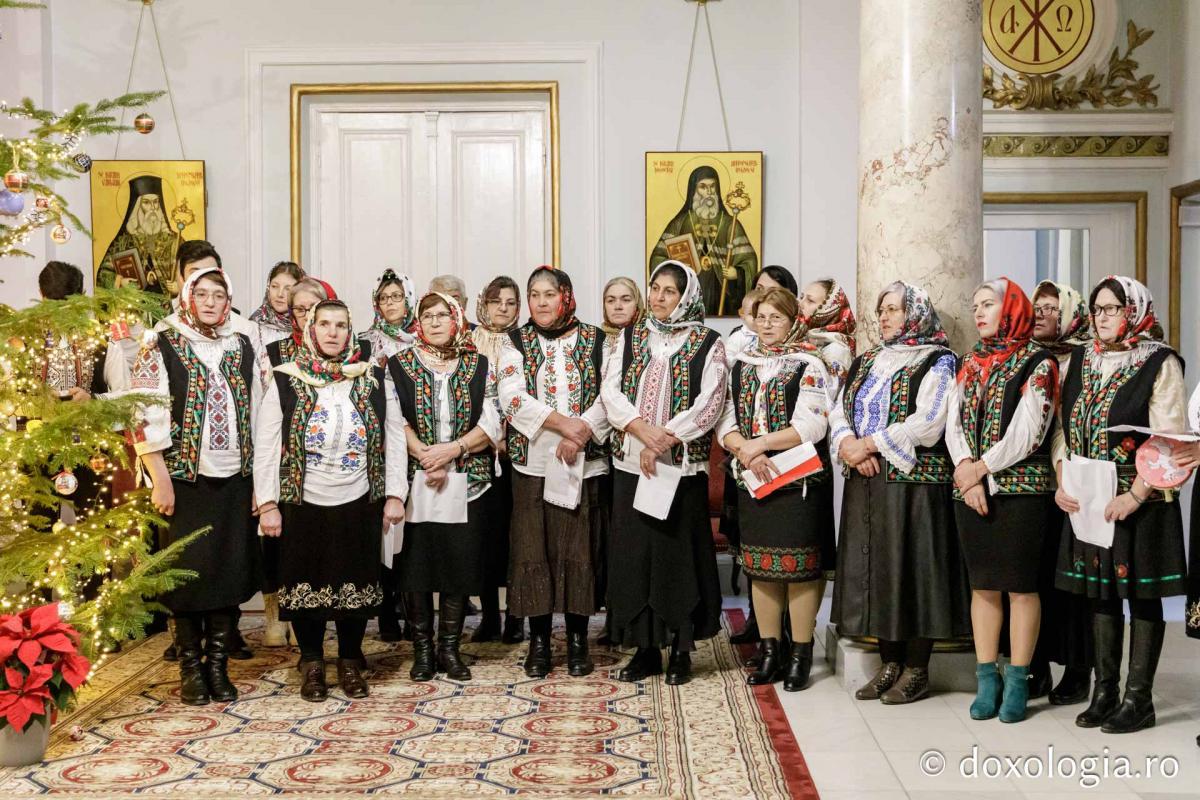 Parohia Cozmești | Colindători la Reședința Mitropolitană