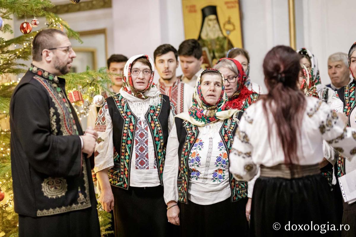 Parohia Cozmești | Colindători la Reședința Mitropolitană