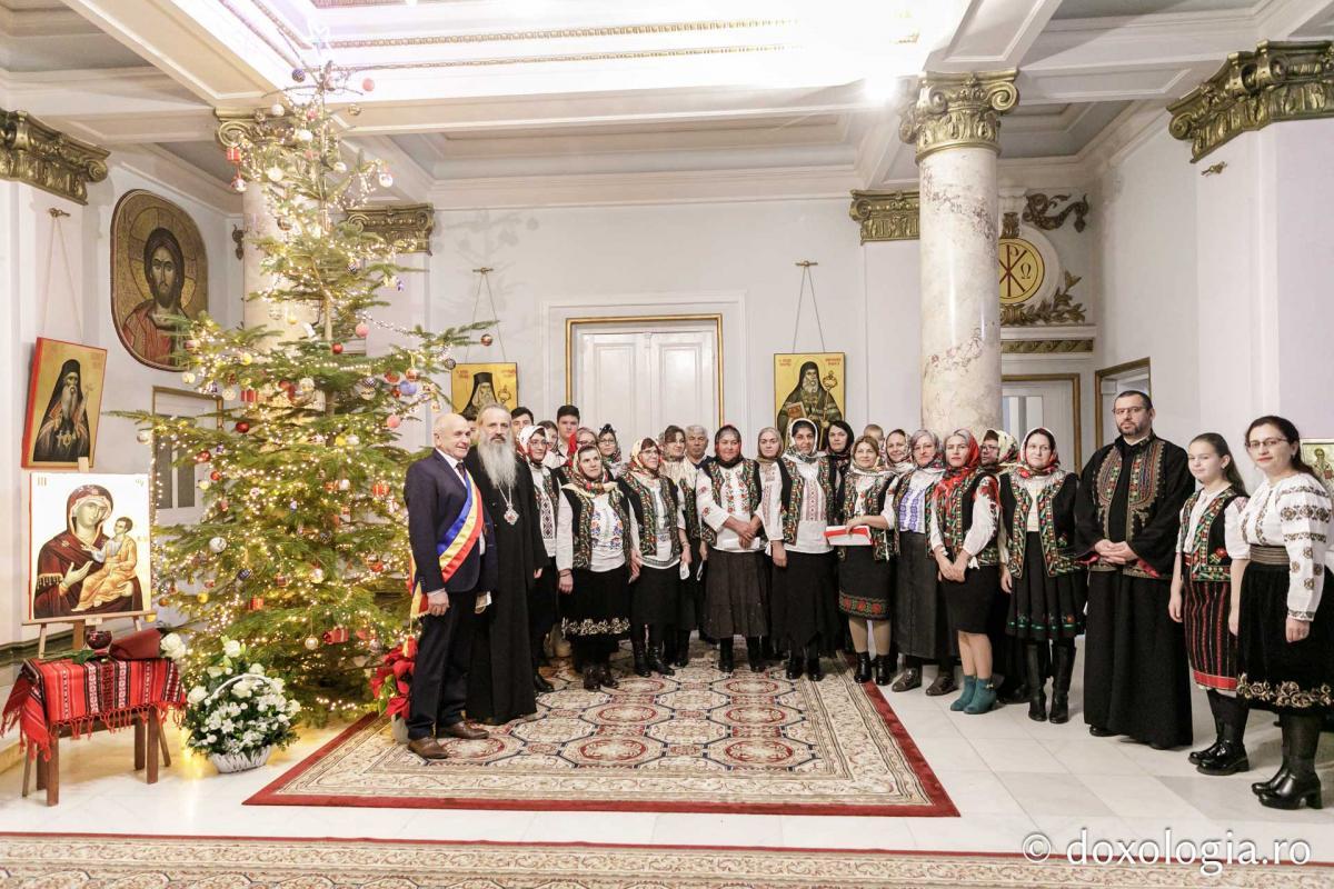 Parohia Cozmești | Colindători la Reședința Mitropolitană